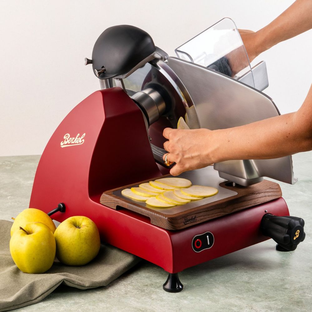 red line 250 slicer in use