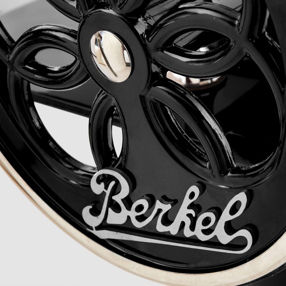 Black Pedestal B2 2020 version