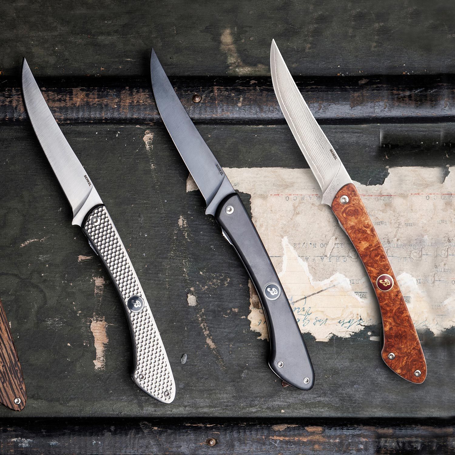 Folding Knife damascous blade and handle in Briar wood